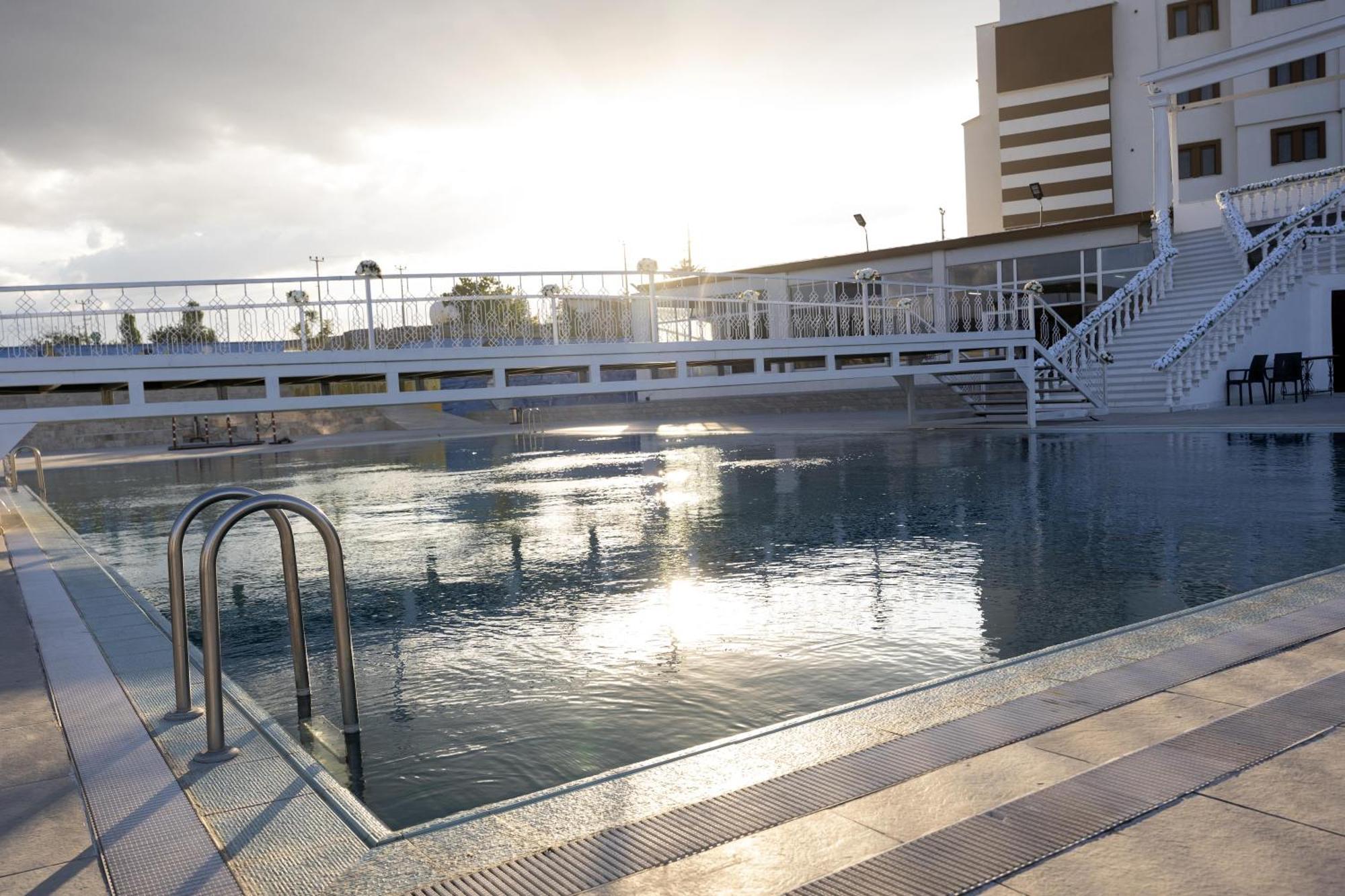 Emin Kocak Termal & Spa - Convention Center Невшехір Екстер'єр фото